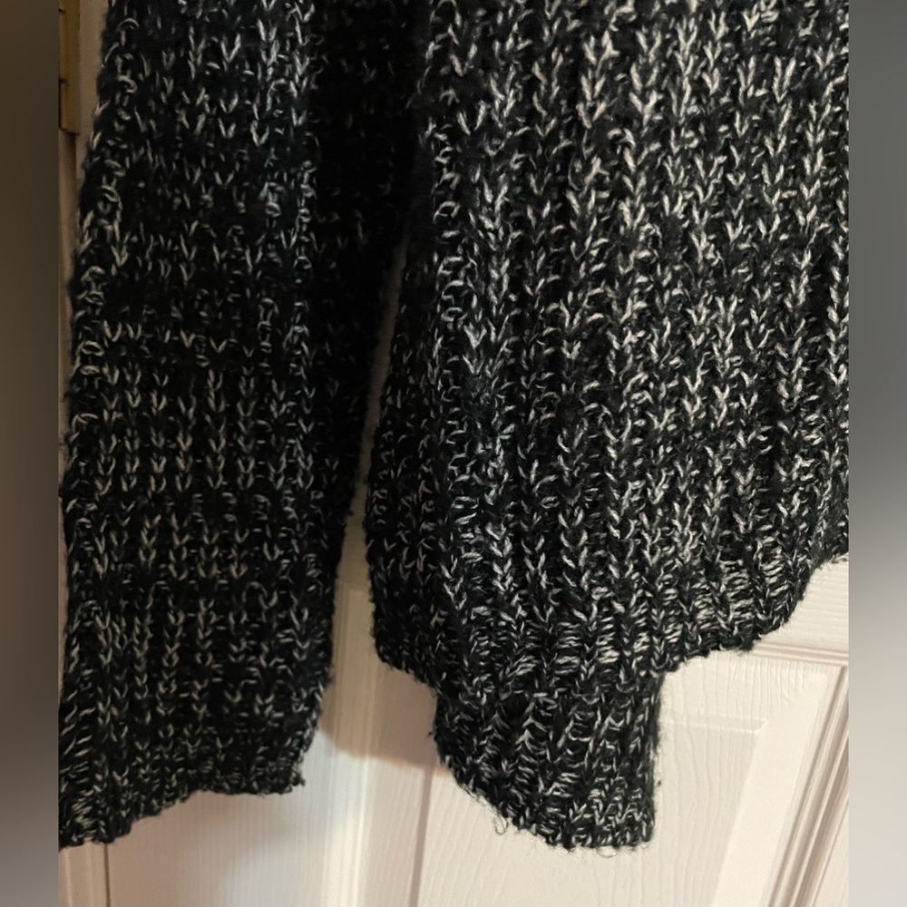 Cardigan - Picture 4 of 6